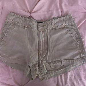 American eagle size zero loose khaki shorts